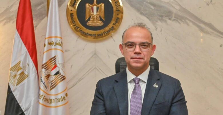 الدكتور محمد فريد وزير الاستثمار والتجارة الخارجية