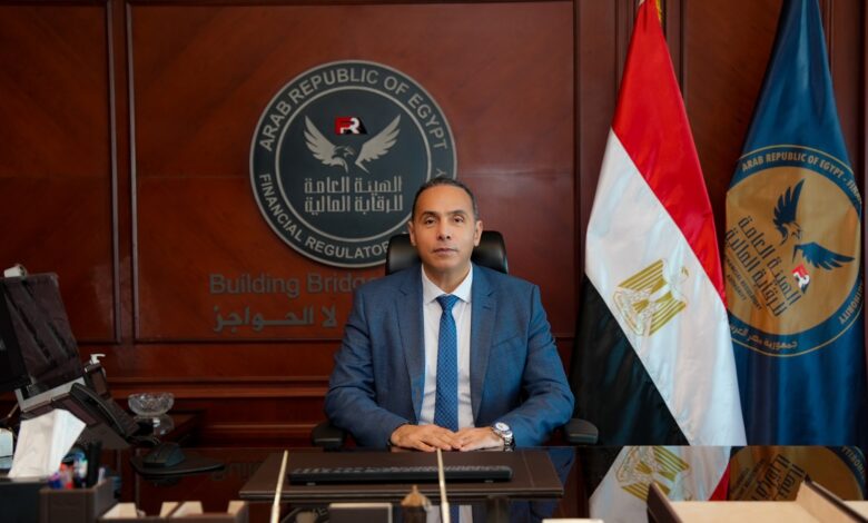 الدكتور إسلام عزام رئيس مجلس إدارة الهيئة العامة للرقابة المالية